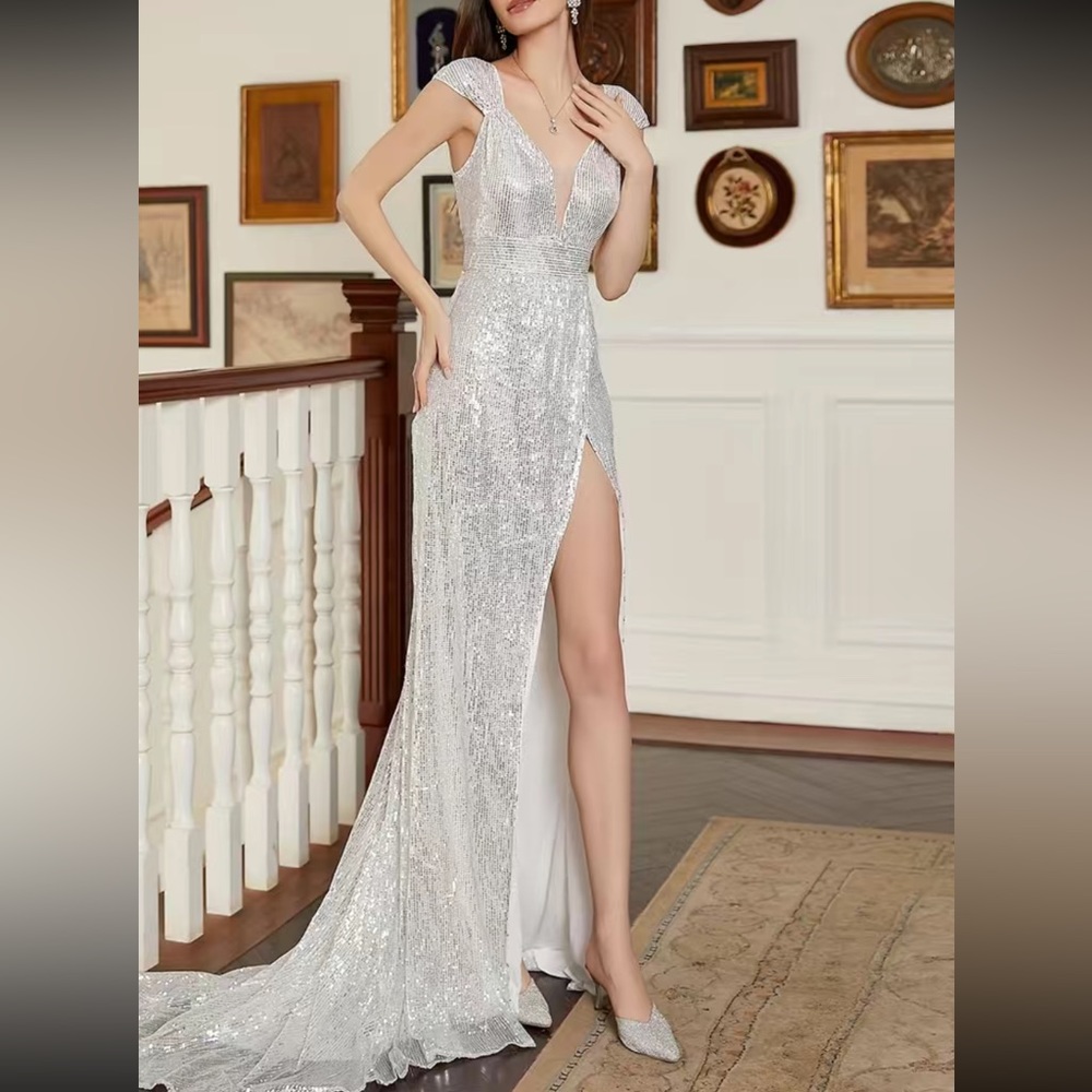 Luxurious glamorous slit thigh prom party formal sequins gown dress - Picture 1 of 7